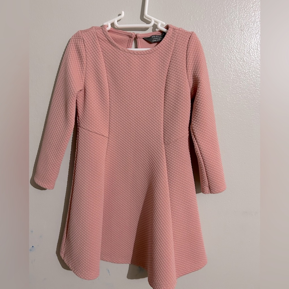 Peachy pink dress!